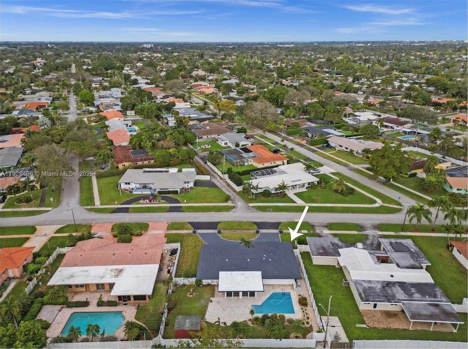 Small Image of 417 NORTH HIGHLAND DR, Hollywood Number 46