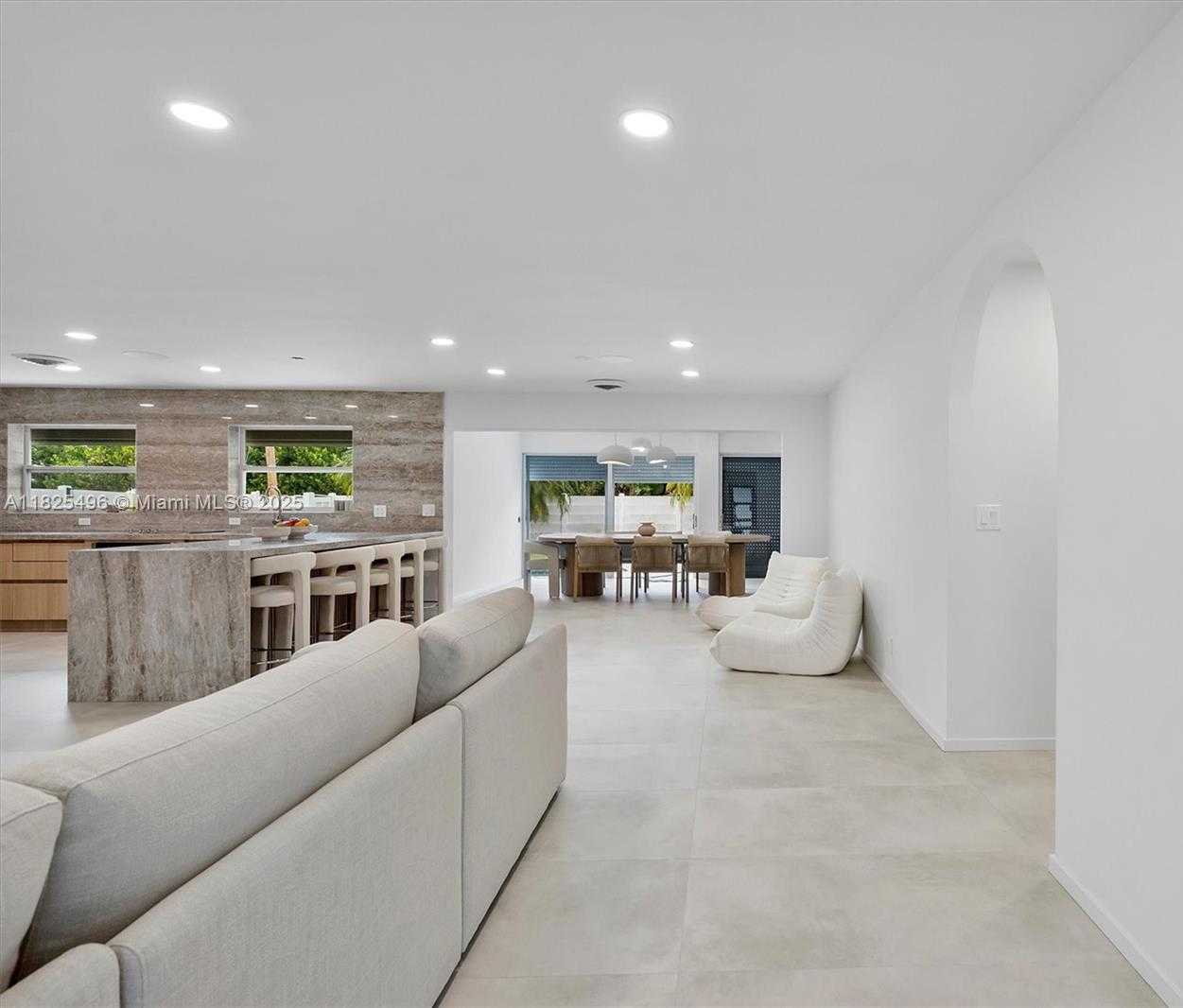Small Image of 417 NORTH HIGHLAND DR, Hollywood Number 6