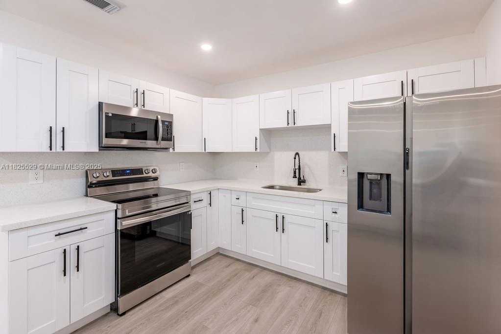 Small Image of 355 SOUTH WEST 17TH AVE, Homestead Number 15