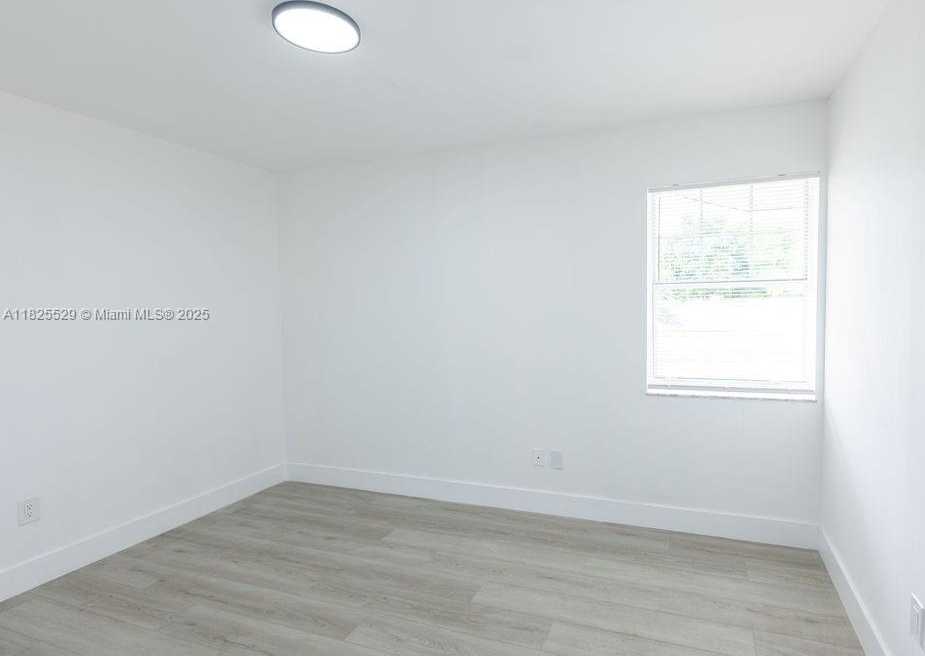 Small Image of 355 SOUTH WEST 17TH AVE, Homestead Number 24