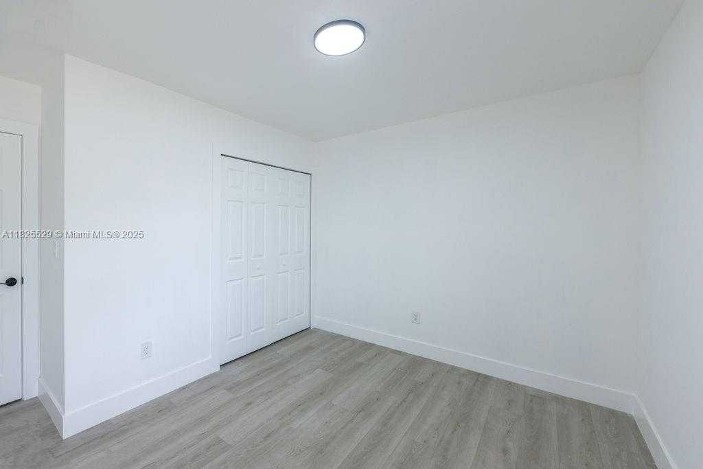 Small Image of 355 SOUTH WEST 17TH AVE, Homestead Number 25
