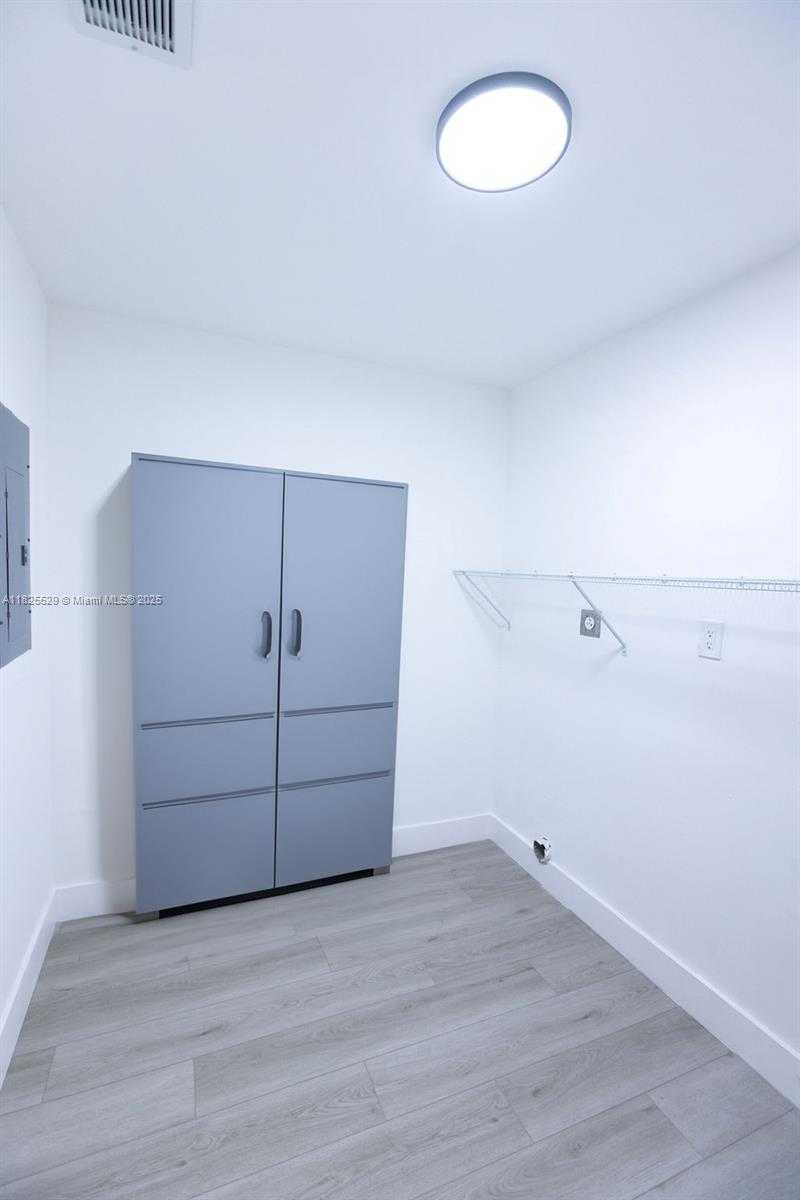 Small Image of 355 SOUTH WEST 17TH AVE, Homestead Number 28