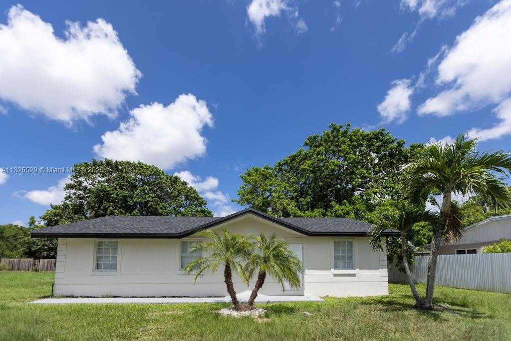 Small Image of 355 SOUTH WEST 17TH AVE, Homestead Number 3