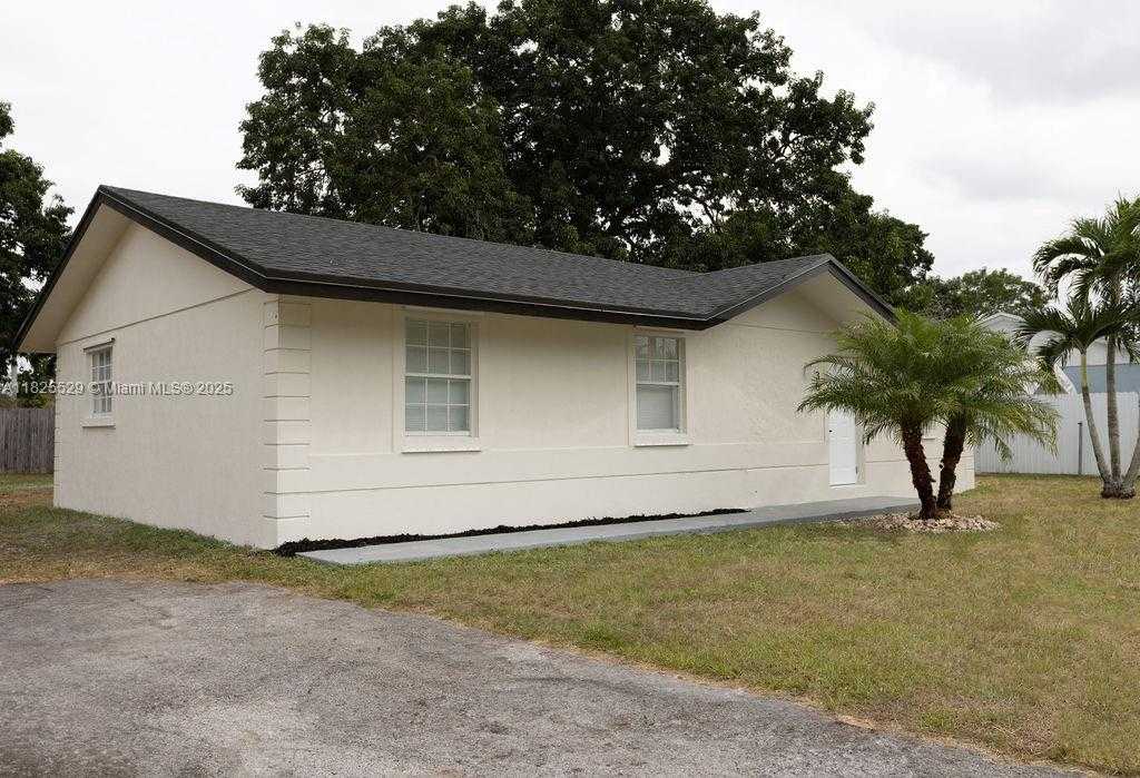 Small Image of 355 SOUTH WEST 17TH AVE, Homestead Number 30