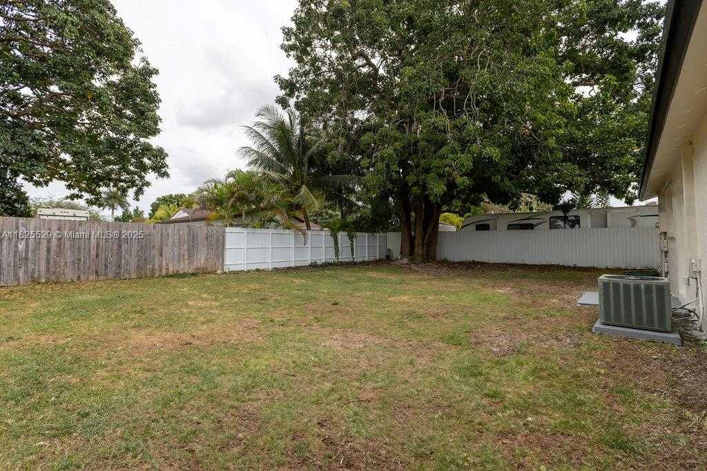 Small Image of 355 SOUTH WEST 17TH AVE, Homestead Number 31