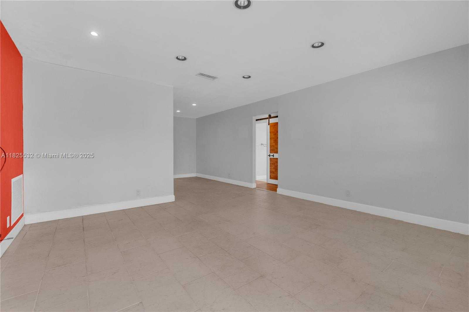 Small Image of 6915 NORTH WEST 17TH ST, Margate Number 13