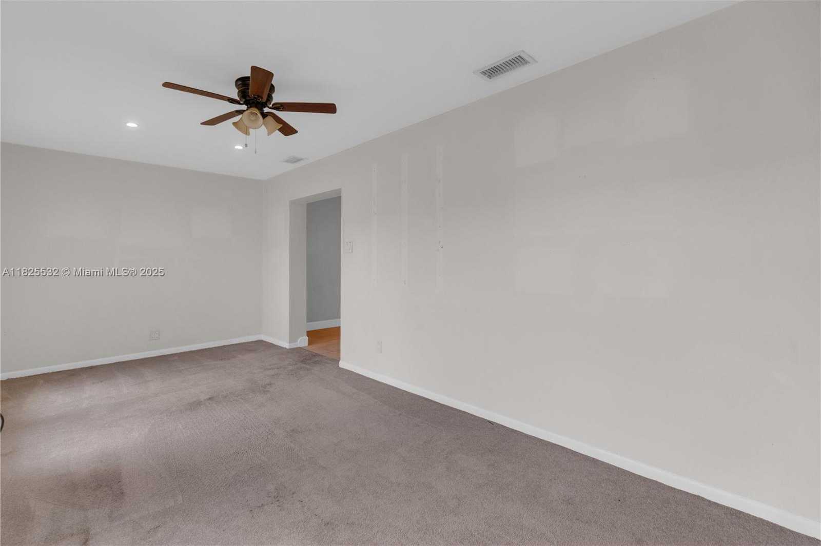 Small Image of 6915 NORTH WEST 17TH ST, Margate Number 30