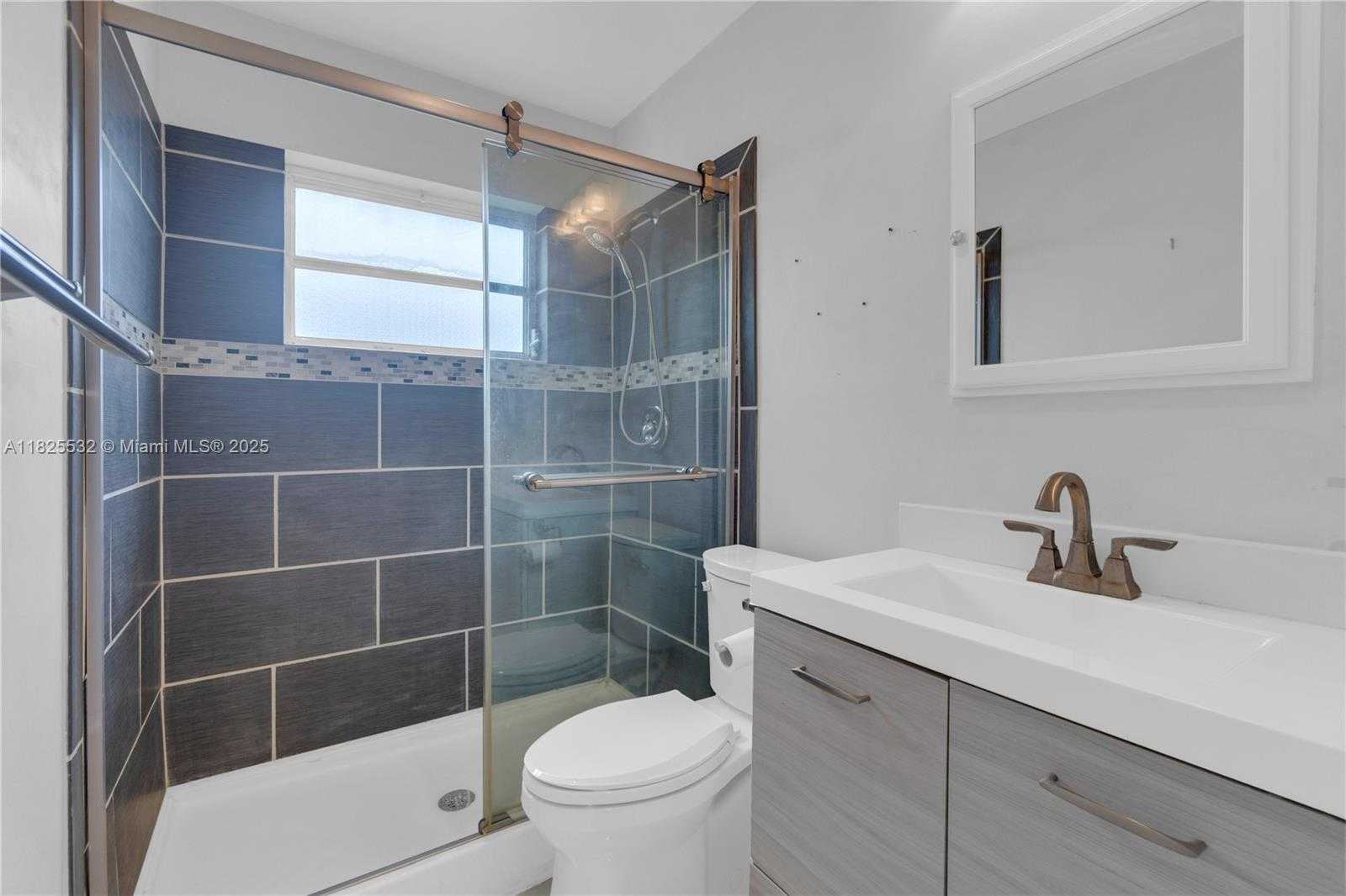 Small Image of 6915 NORTH WEST 17TH ST, Margate Number 32