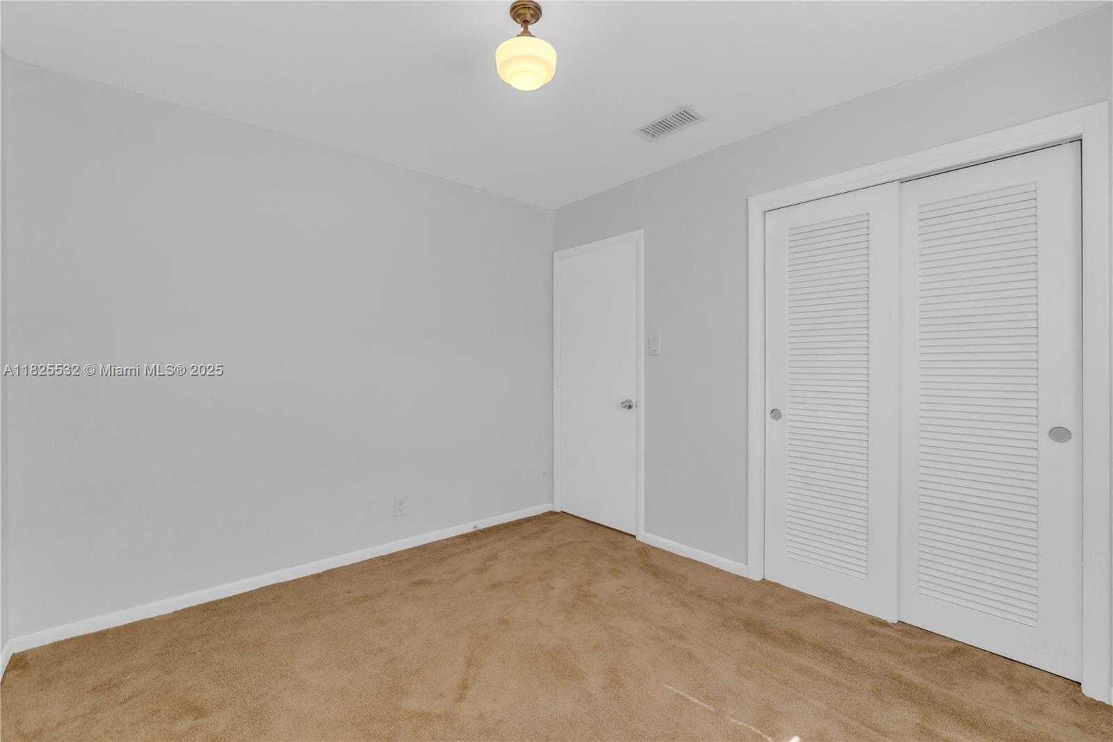 Small Image of 6915 NORTH WEST 17TH ST, Margate Number 37