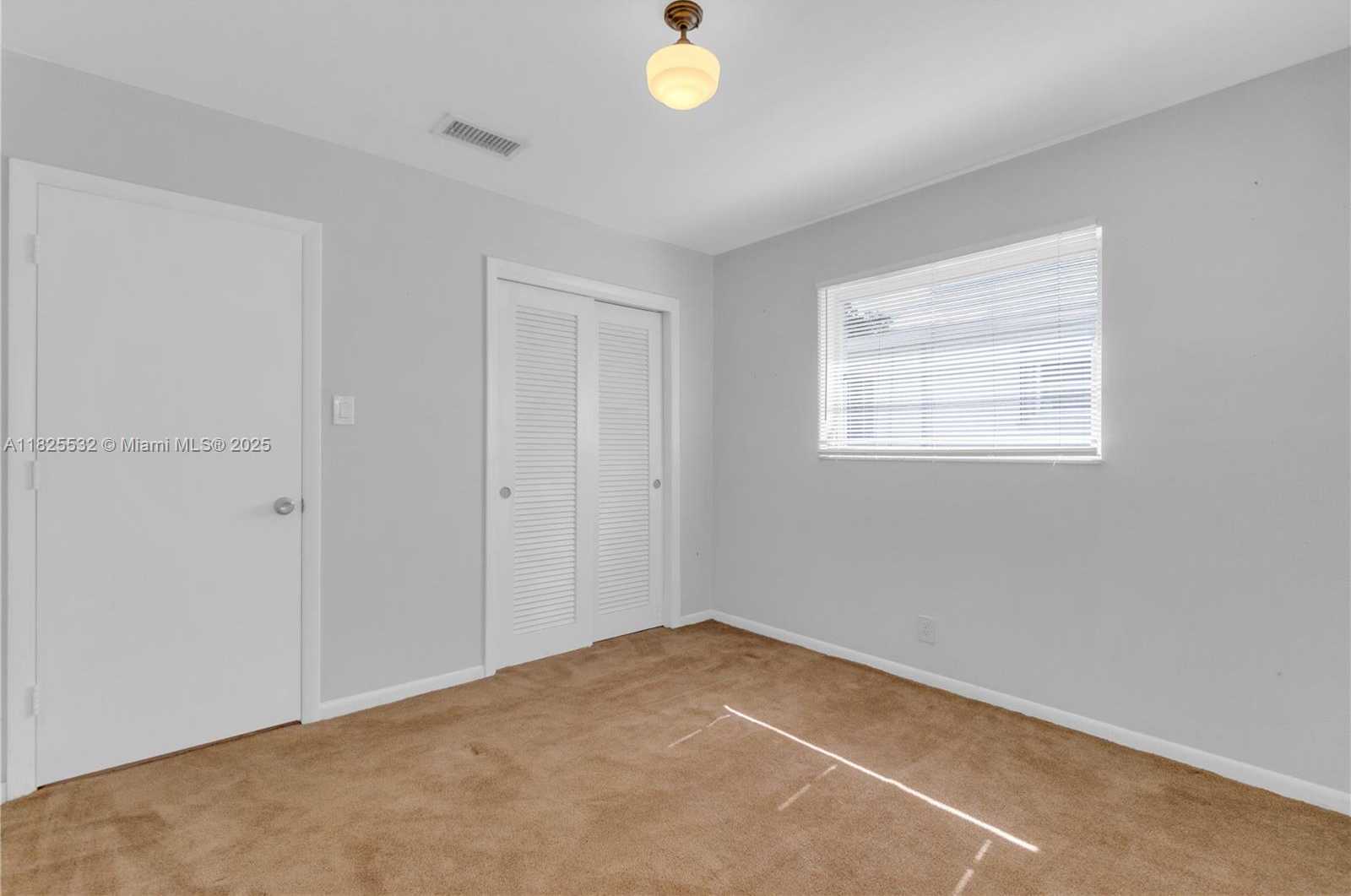 Small Image of 6915 NORTH WEST 17TH ST, Margate Number 38