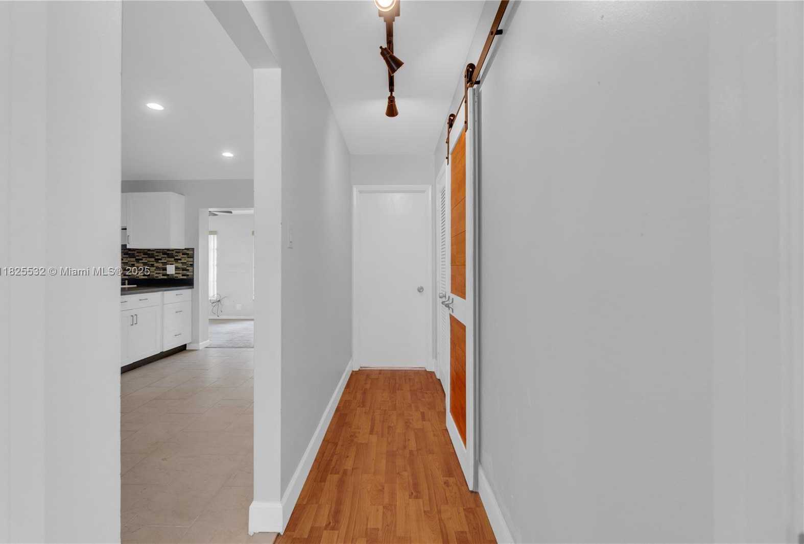 Small Image of 6915 NORTH WEST 17TH ST, Margate Number 39