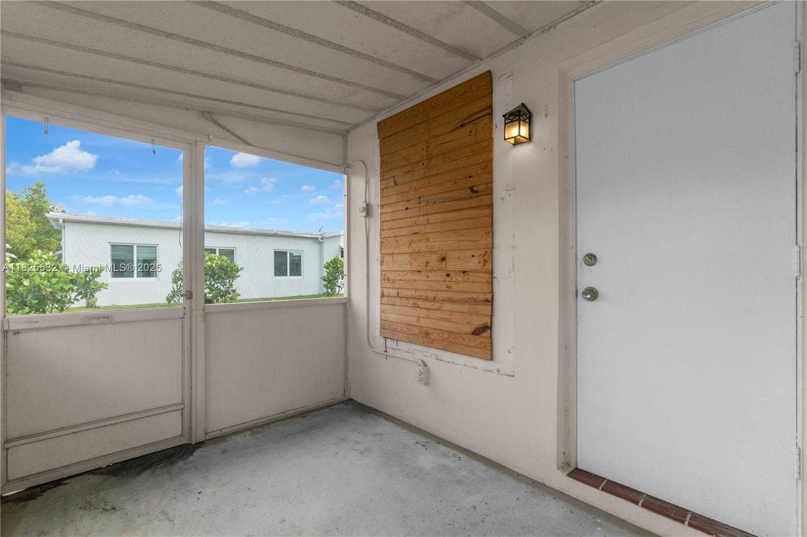 Small Image of 6915 NORTH WEST 17TH ST, Margate Number 41