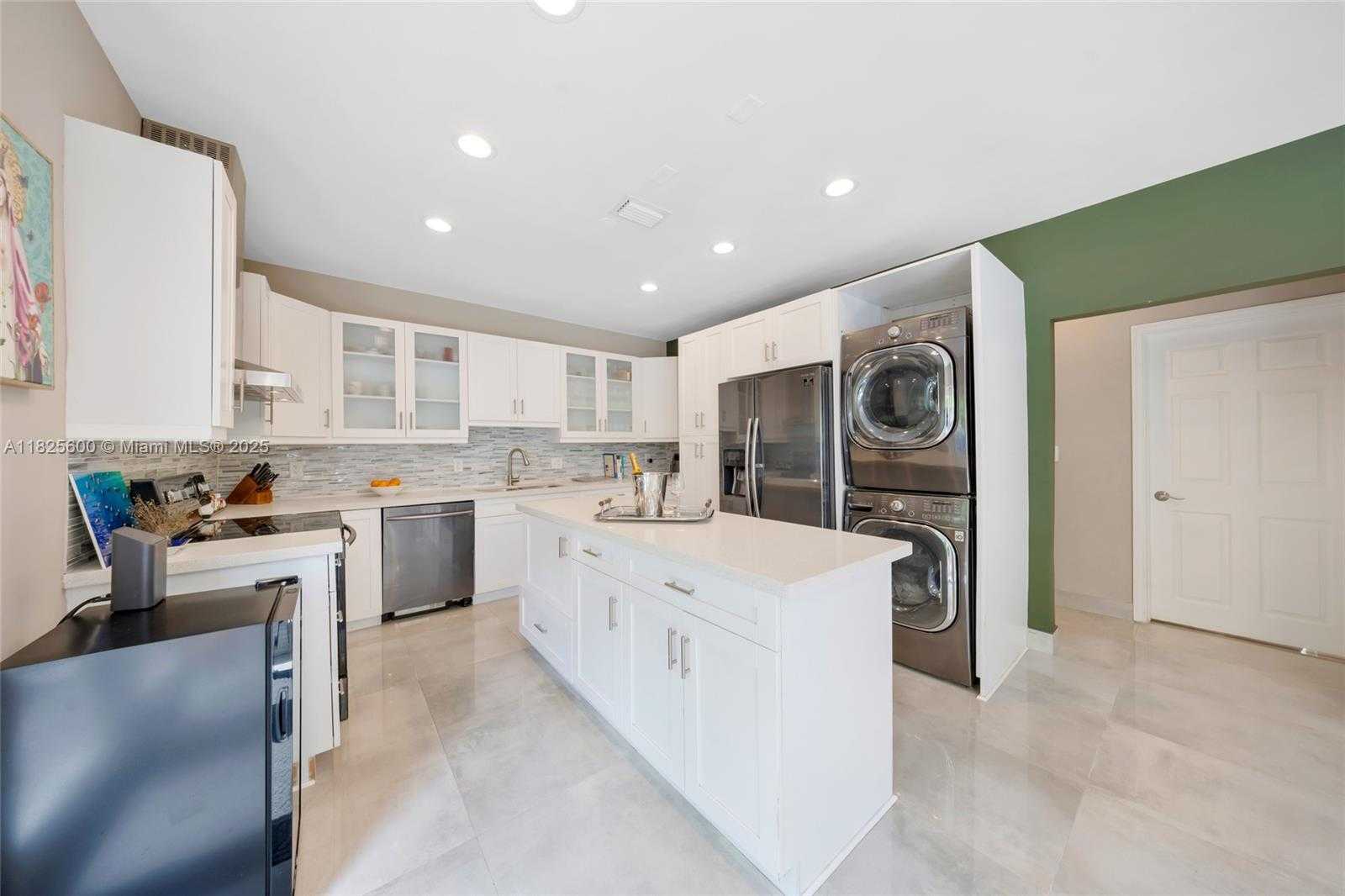 Small Image of 120 NORTH WEST 49TH ST, Miami Number 10