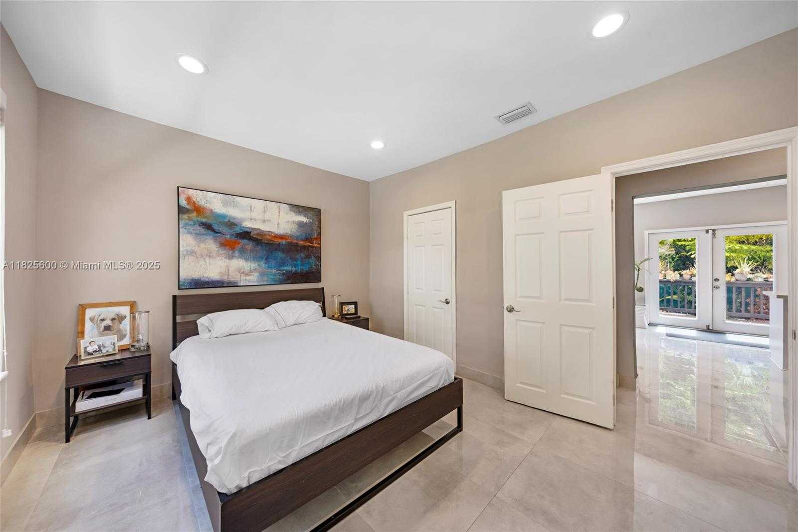 Small Image of 120 NORTH WEST 49TH ST, Miami Number 13