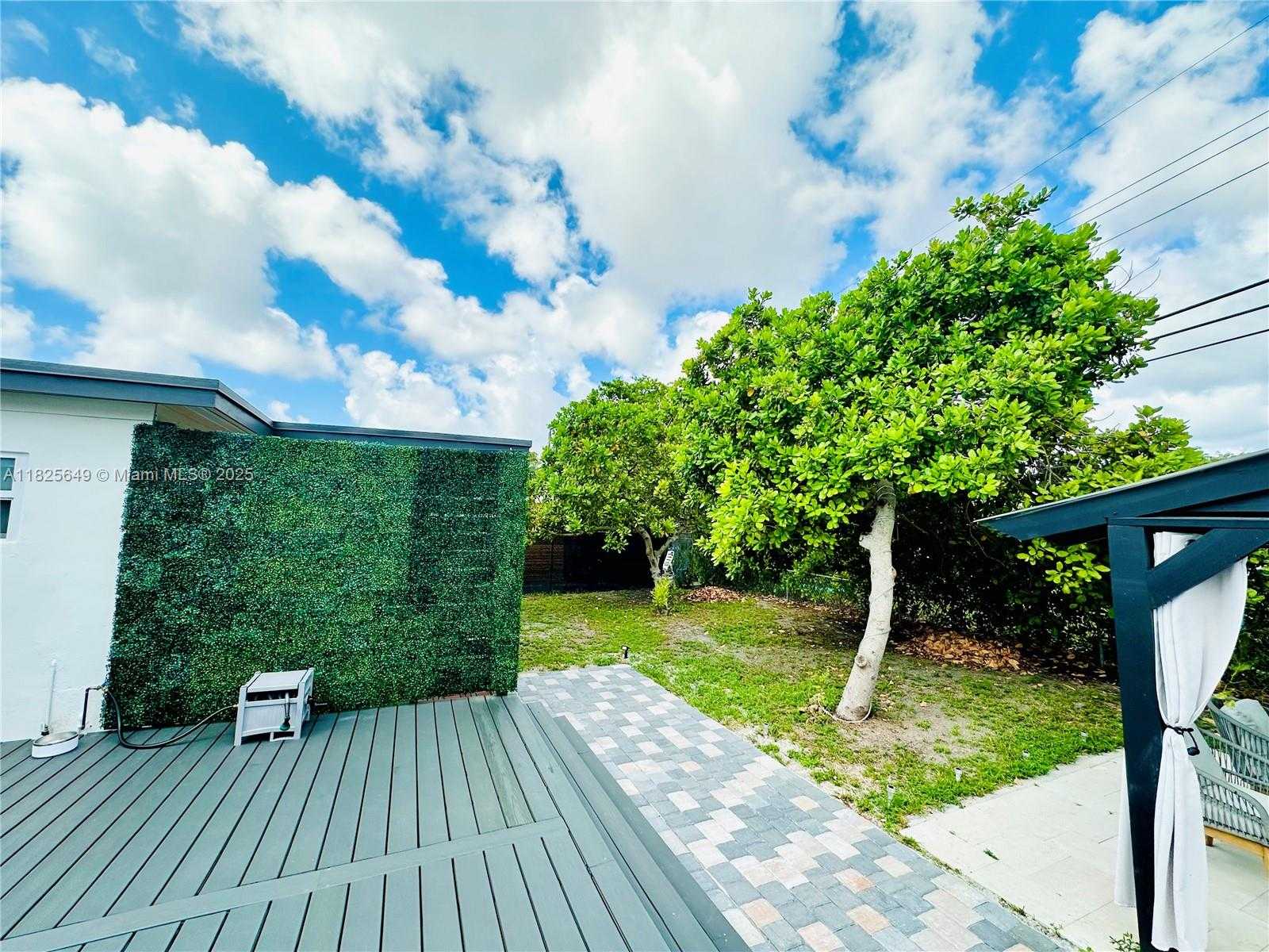 Small Image of 305 SOUTH WEST 24TH AVE, Fort Lauderdale Number 13
