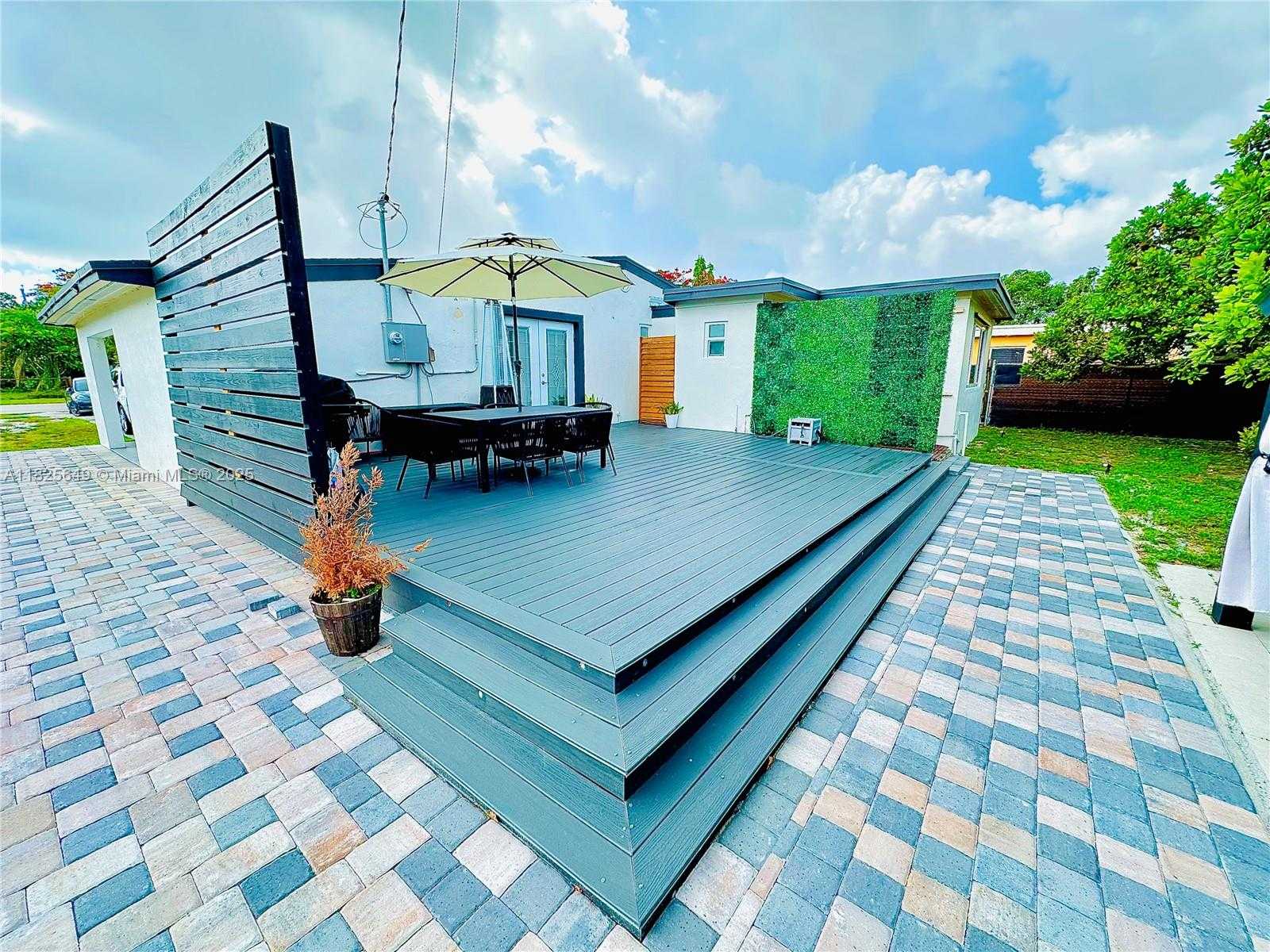 Small Image of 305 SOUTH WEST 24TH AVE, Fort Lauderdale Number 14