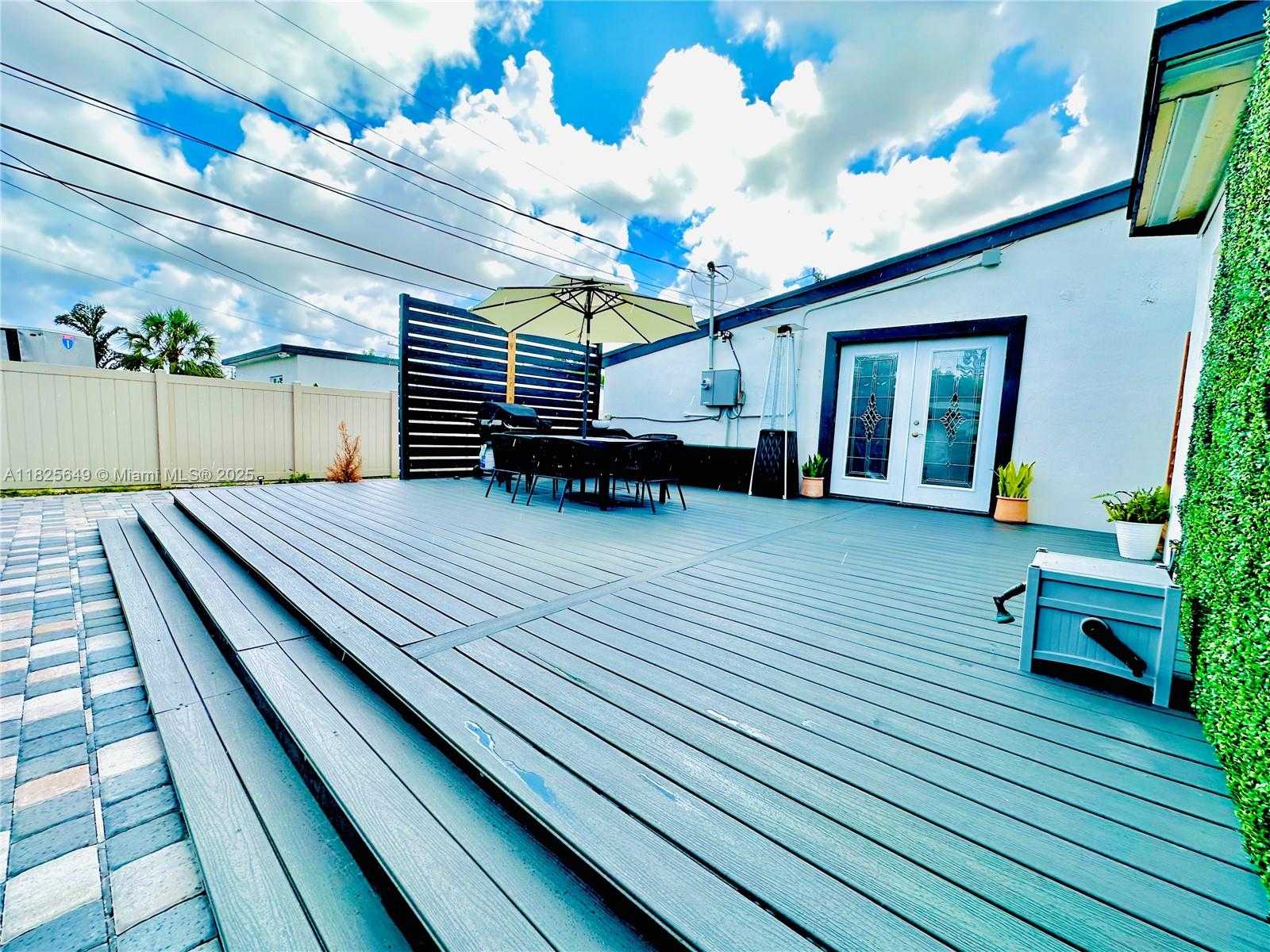 Small Image of 305 SOUTH WEST 24TH AVE, Fort Lauderdale Number 19