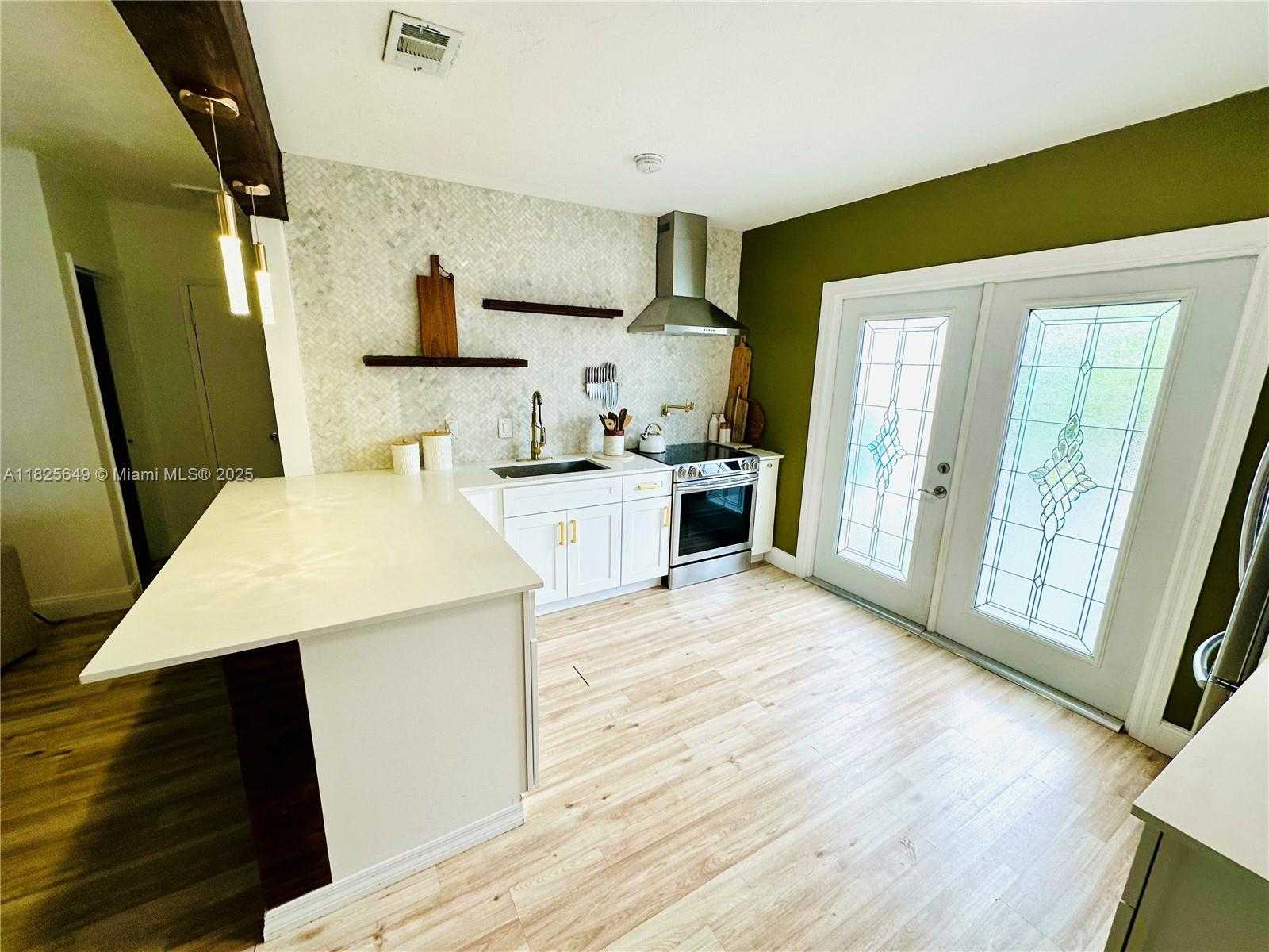 Small Image of 305 SOUTH WEST 24TH AVE, Fort Lauderdale Number 20