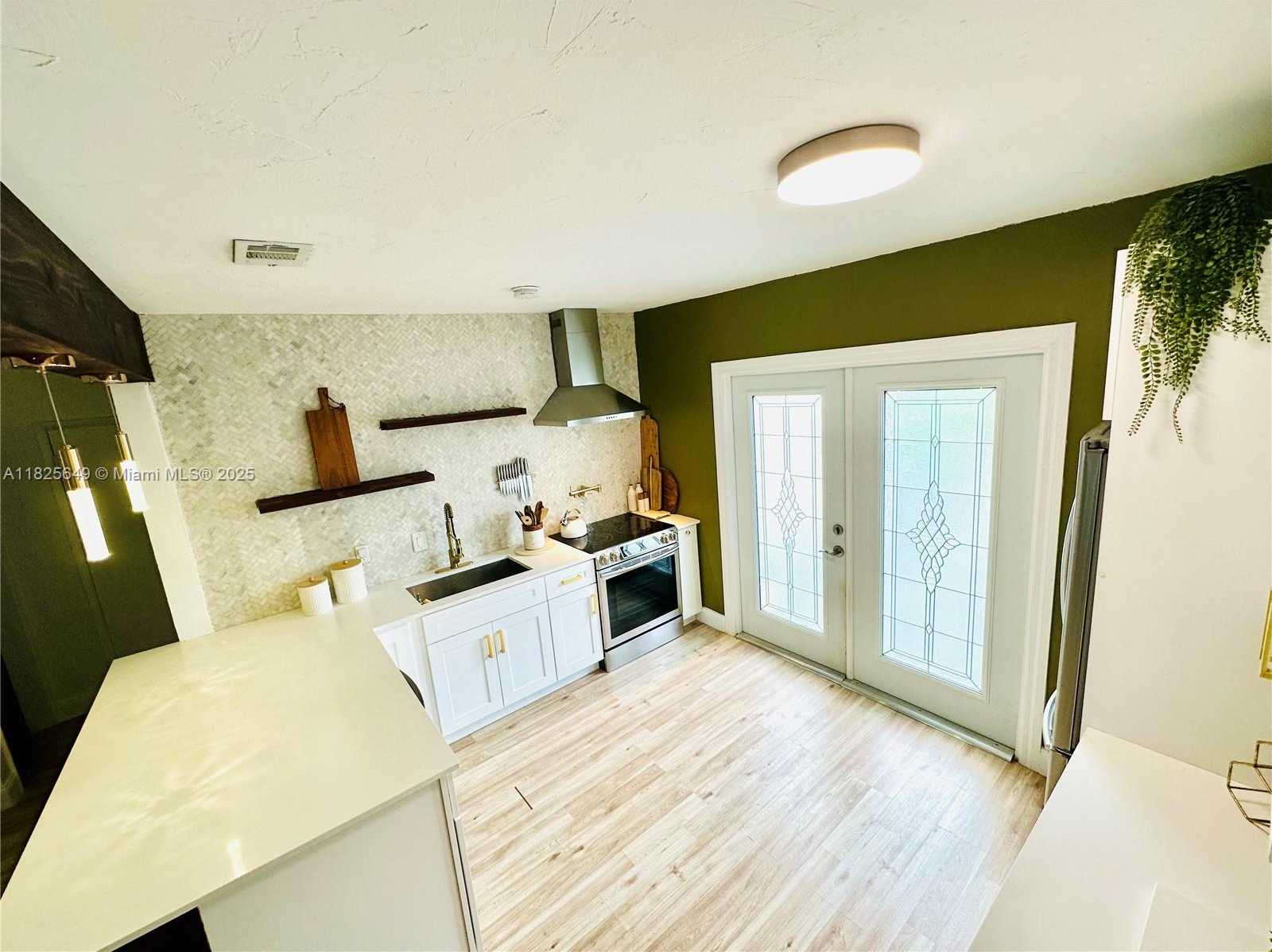 Small Image of 305 SOUTH WEST 24TH AVE, Fort Lauderdale Number 26
