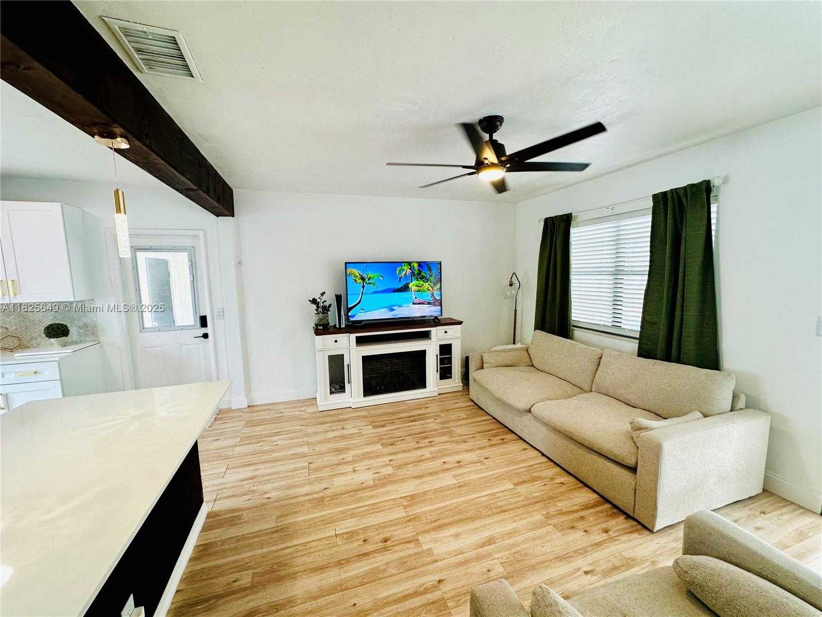 Small Image of 305 SOUTH WEST 24TH AVE, Fort Lauderdale Number 27