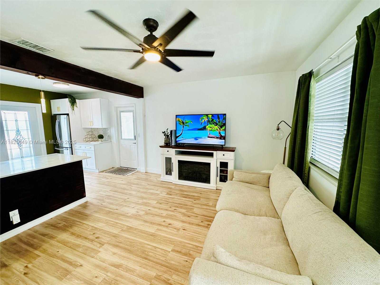 Small Image of 305 SOUTH WEST 24TH AVE, Fort Lauderdale Number 29