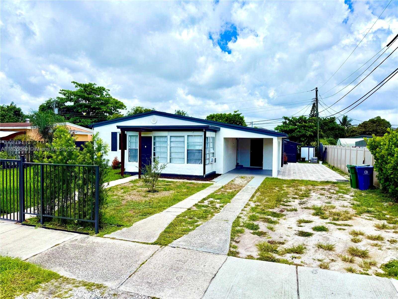 Small Image of 305 SOUTH WEST 24TH AVE, Fort Lauderdale Number 3