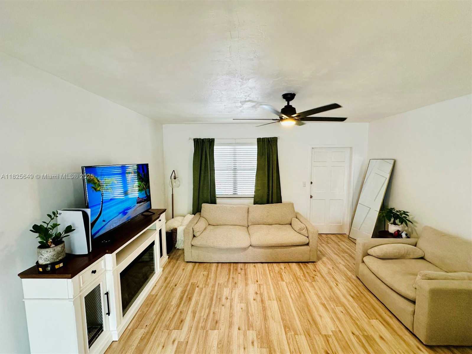 Small Image of 305 SOUTH WEST 24TH AVE, Fort Lauderdale Number 30