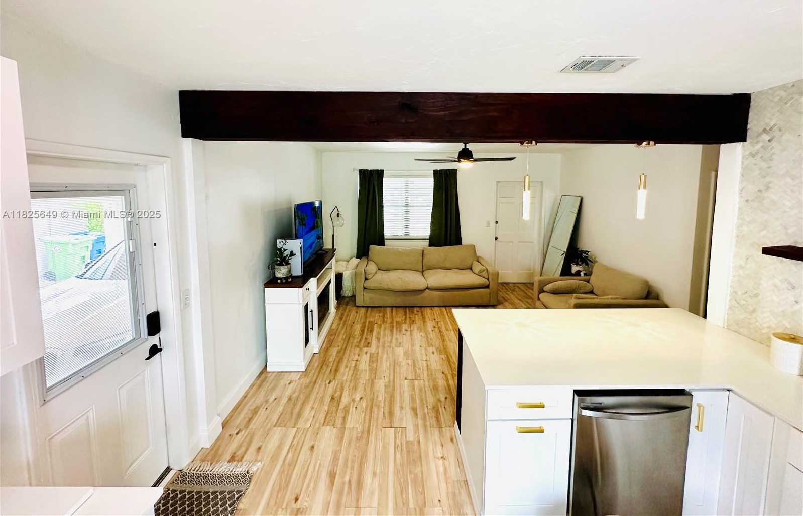 Small Image of 305 SOUTH WEST 24TH AVE, Fort Lauderdale Number 31