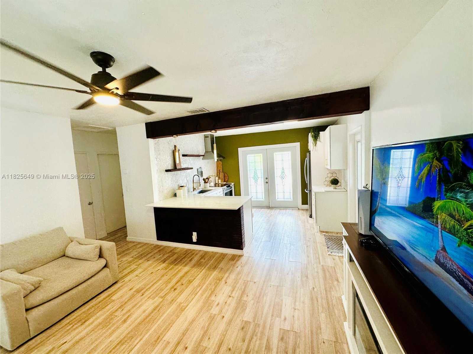 Small Image of 305 SOUTH WEST 24TH AVE, Fort Lauderdale Number 32