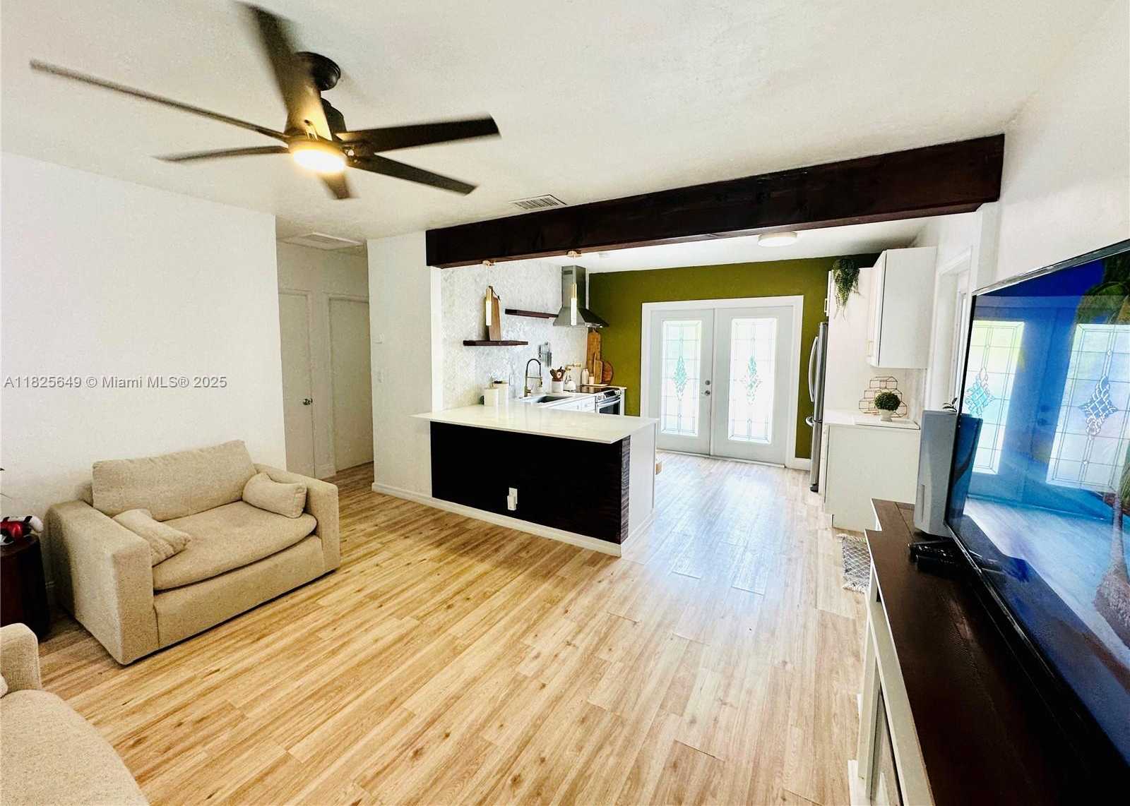 Small Image of 305 SOUTH WEST 24TH AVE, Fort Lauderdale Number 34