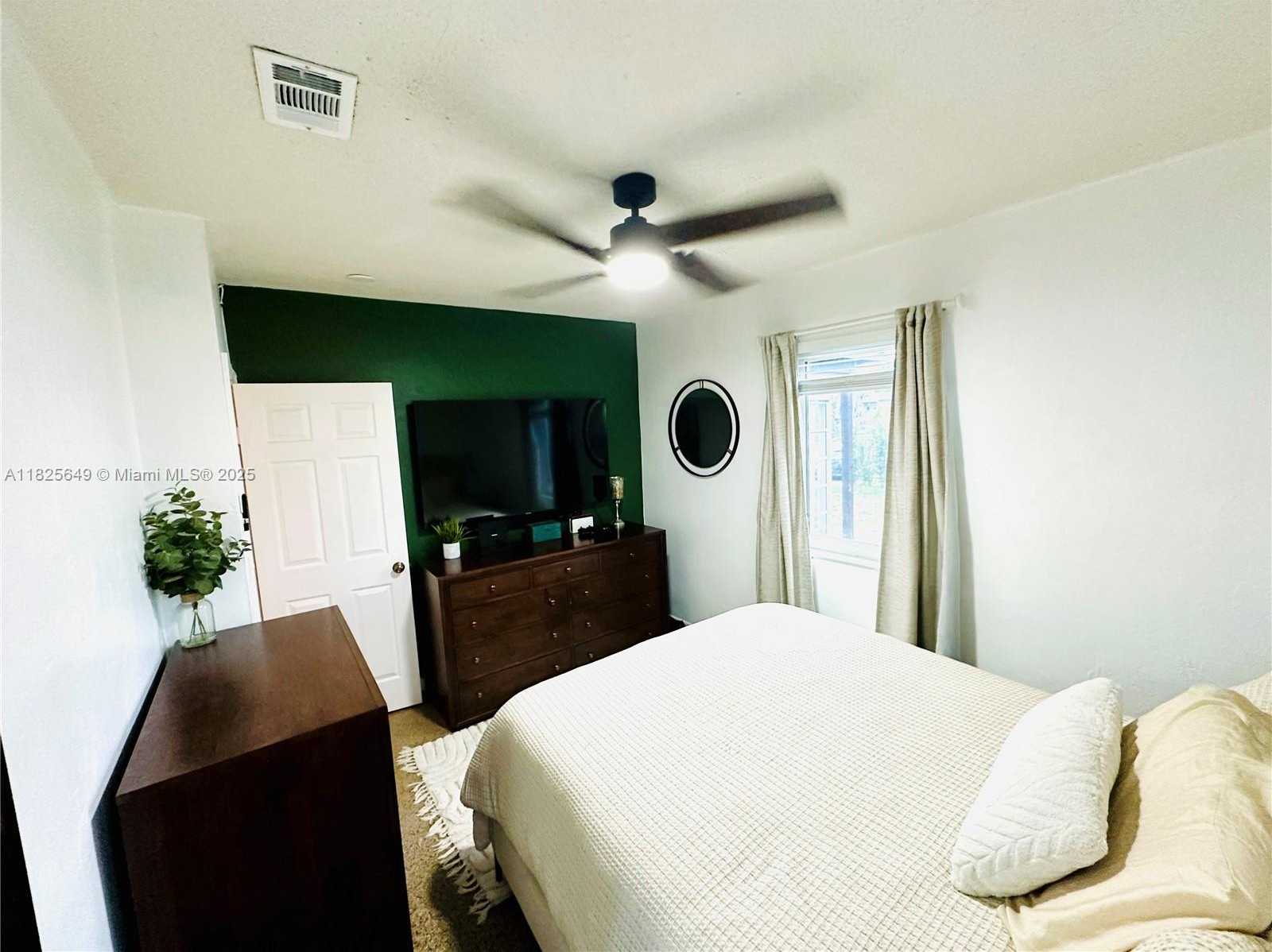 Small Image of 305 SOUTH WEST 24TH AVE, Fort Lauderdale Number 47