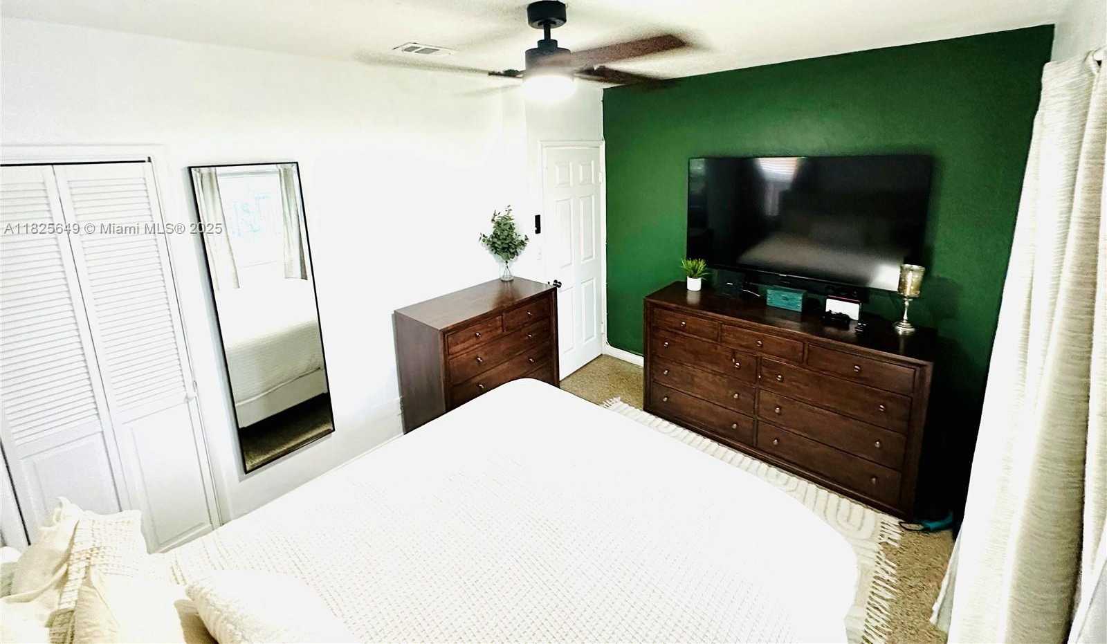 Small Image of 305 SOUTH WEST 24TH AVE, Fort Lauderdale Number 48