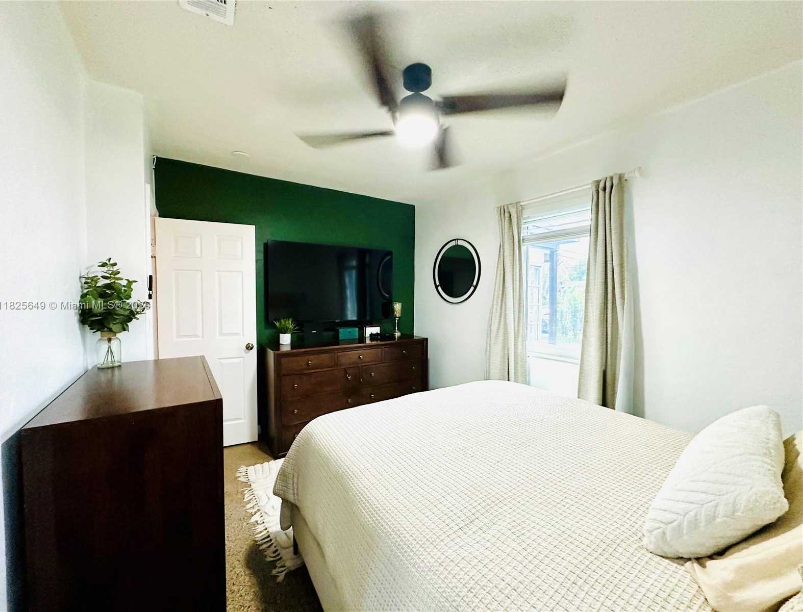 Small Image of 305 SOUTH WEST 24TH AVE, Fort Lauderdale Number 49