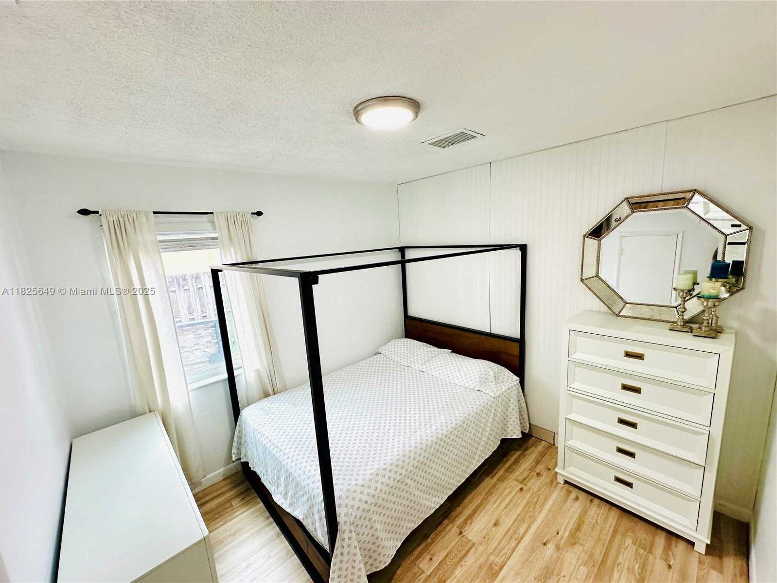 Small Image of 305 SOUTH WEST 24TH AVE, Fort Lauderdale Number 53