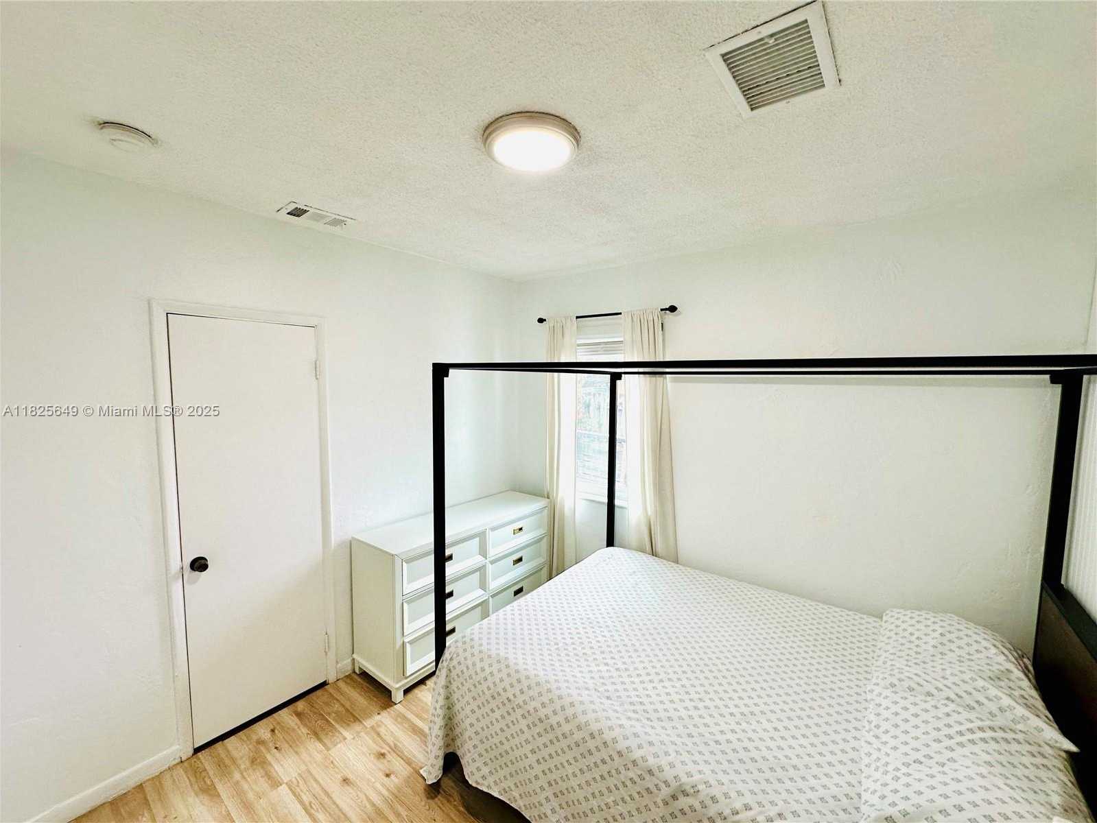 Small Image of 305 SOUTH WEST 24TH AVE, Fort Lauderdale Number 55
