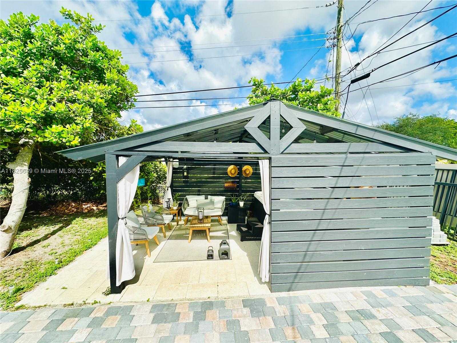 Small Image of 305 SOUTH WEST 24TH AVE, Fort Lauderdale Number 8