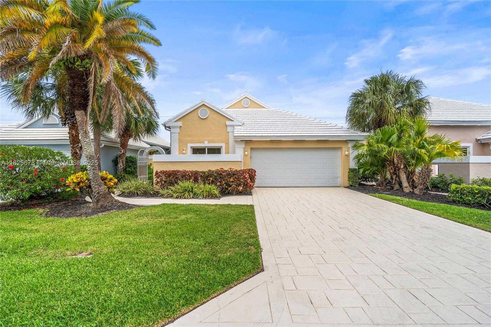 Small Image of 9047 BAYBURY LN, West Palm Beach Number 2