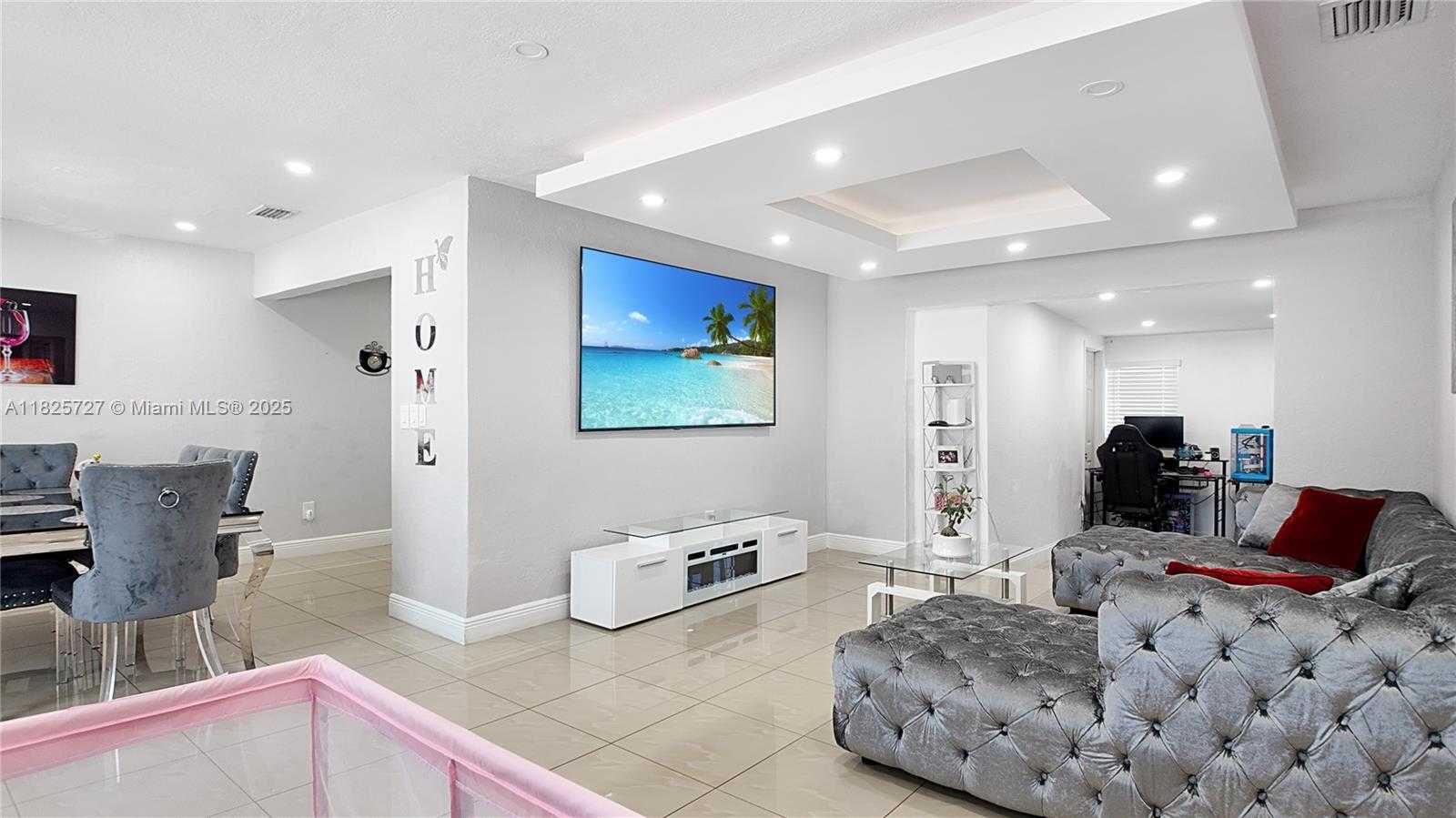 Small Image of 801 NORTH WEST 172ND TER, Miami Gardens Number 4