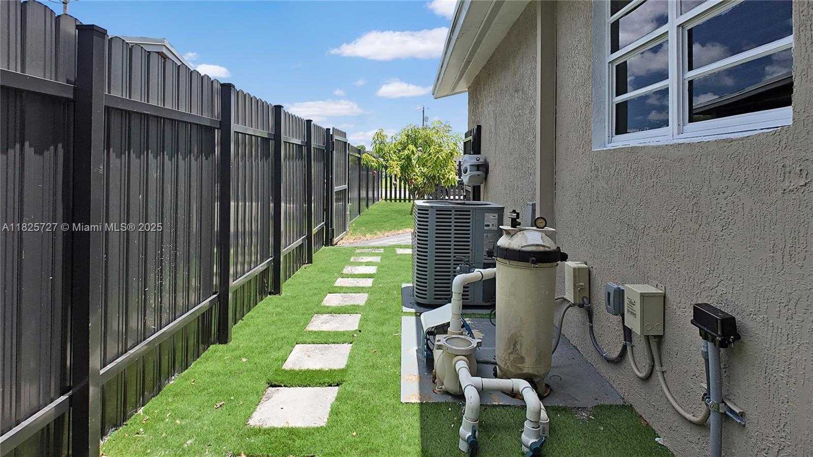 Small Image of 801 NORTH WEST 172ND TER, Miami Gardens Number 49