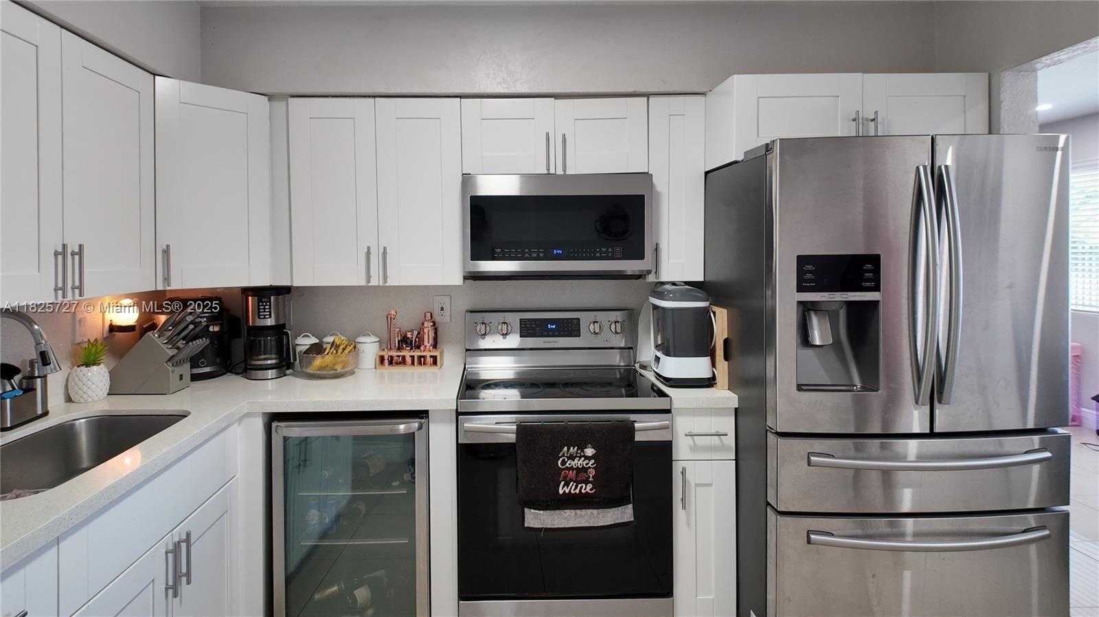 Small Image of 801 NORTH WEST 172ND TER, Miami Gardens Number 6