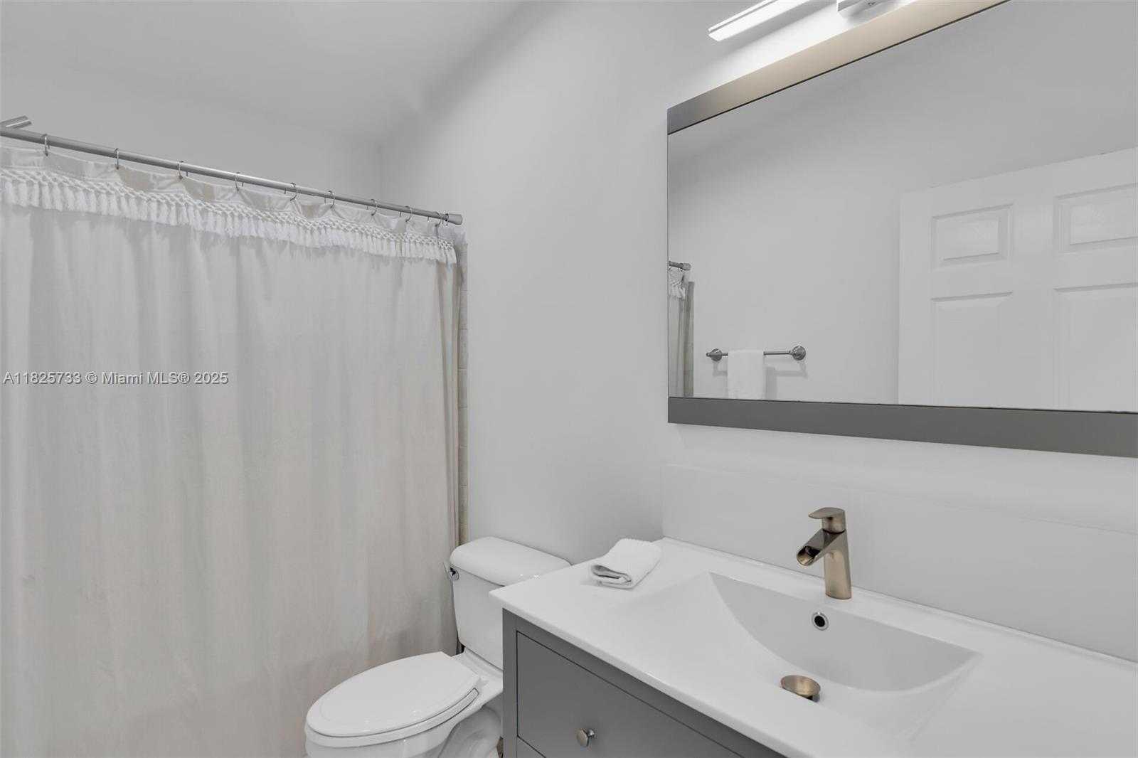 Small Image of 103 LONG KEY RD, Key Largo Number 32