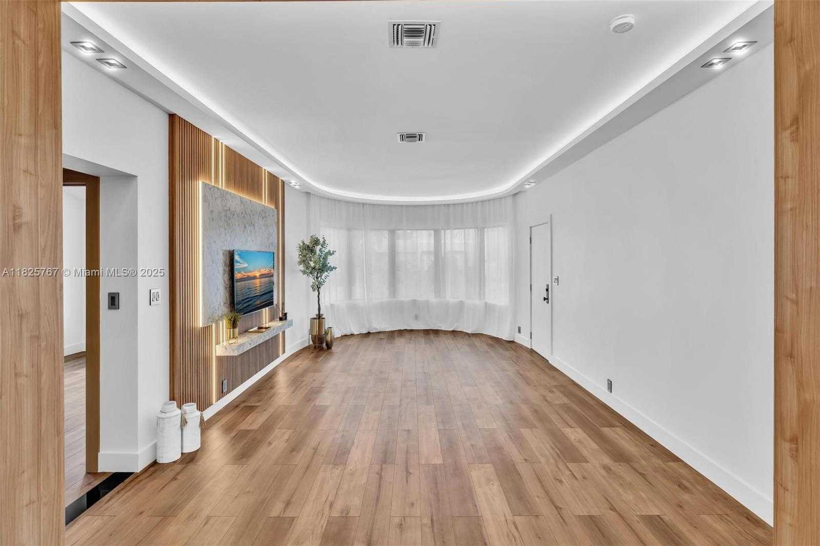 Small Image of 9448 ABBOTT AVE, Surfside Number 18