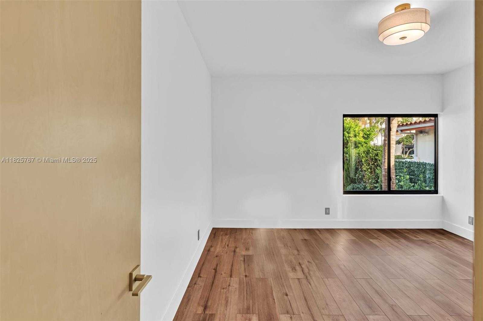 Small Image of 9448 ABBOTT AVE, Surfside Number 60