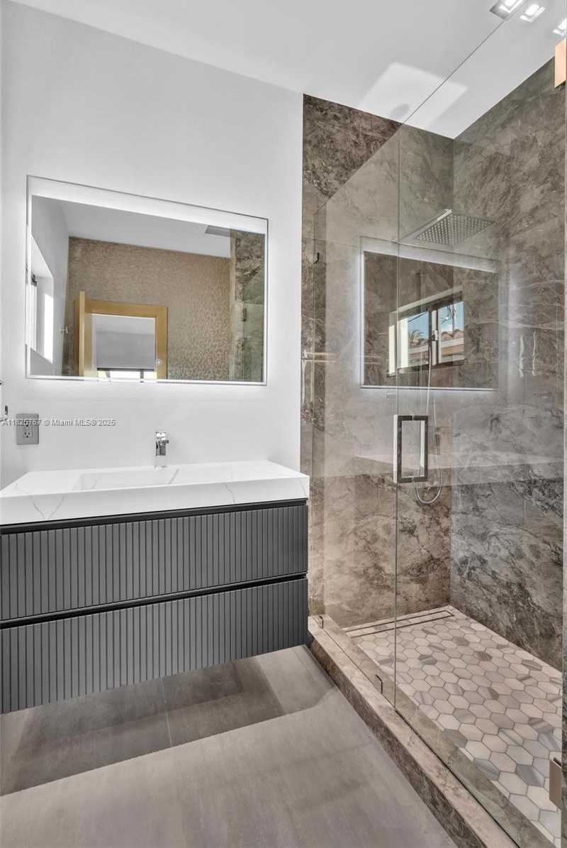 Small Image of 9448 ABBOTT AVE, Surfside Number 64