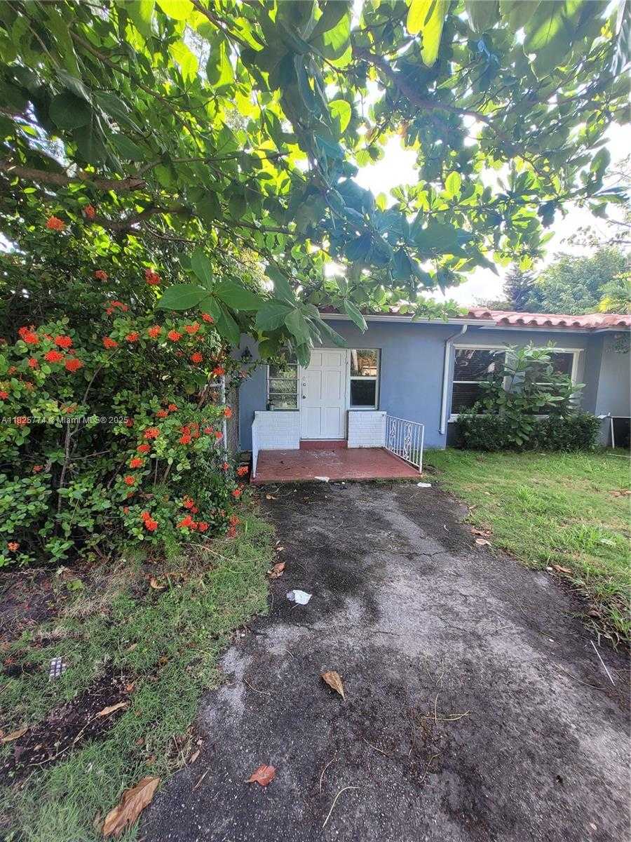 Small Image of 1132 MOFFETT ST, Hallandale Beach Number 10