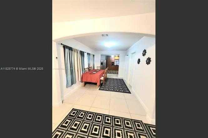 Small Image of 1132 MOFFETT ST, Hallandale Beach Number 19