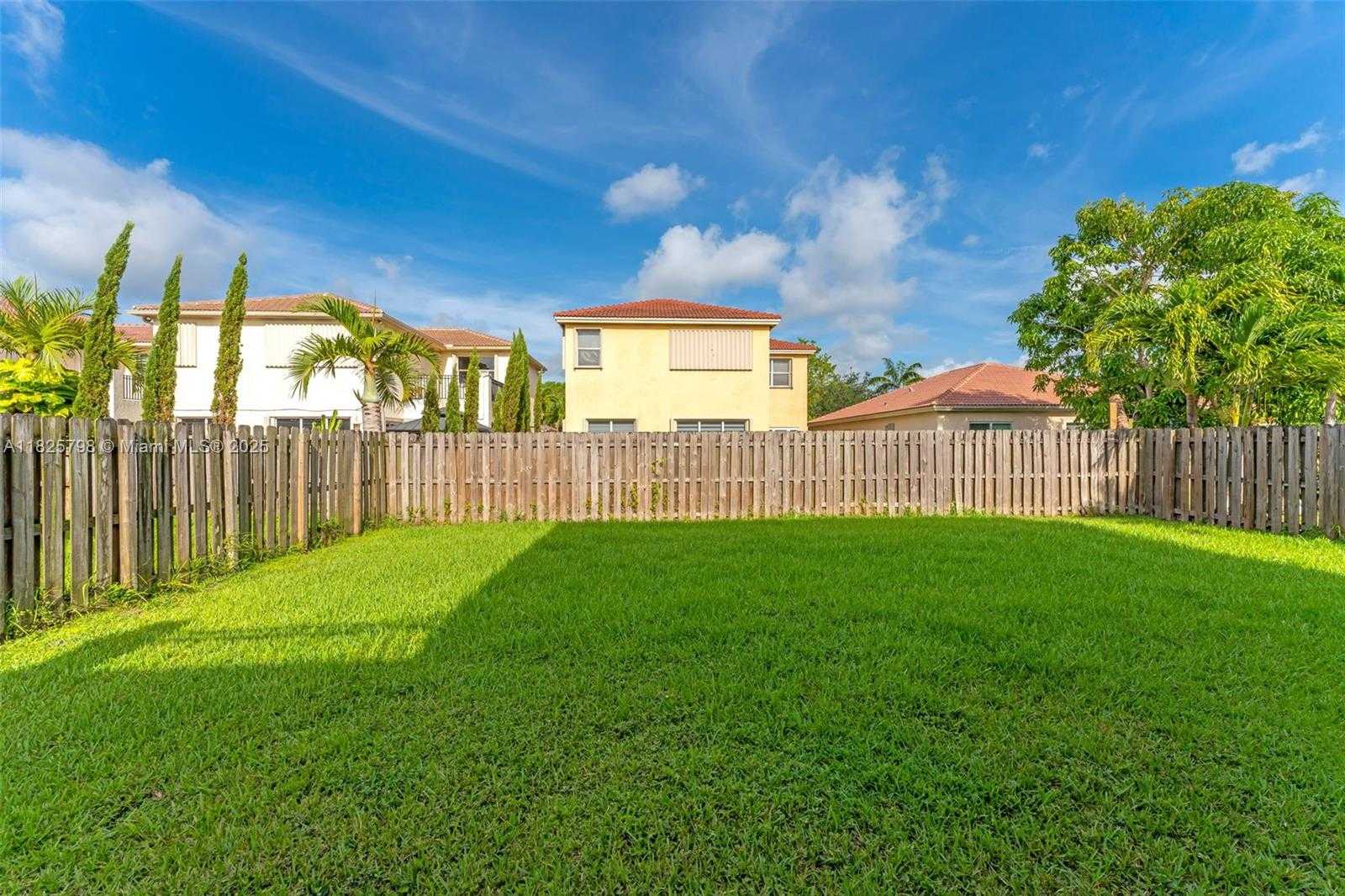 Small Image of 452 NORTH EAST 20TH TER, Homestead Number 33