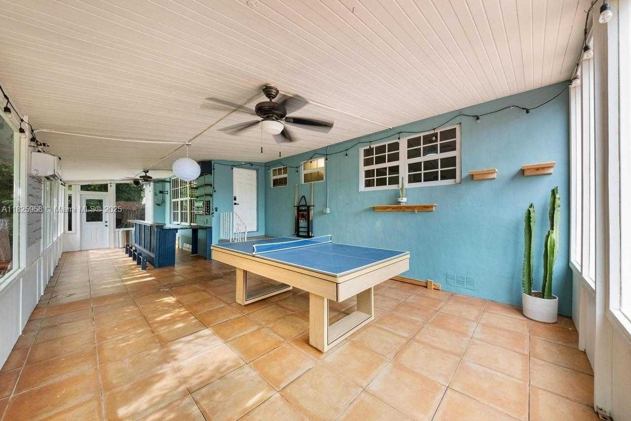 Small Image of 12995 NORTH EAST 5TH AVE, North Miami Number 12