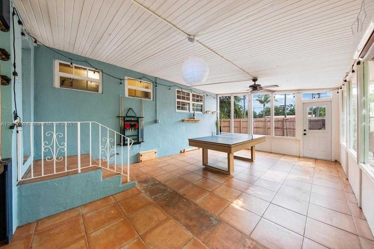 Small Image of 12995 NORTH EAST 5TH AVE, North Miami Number 14