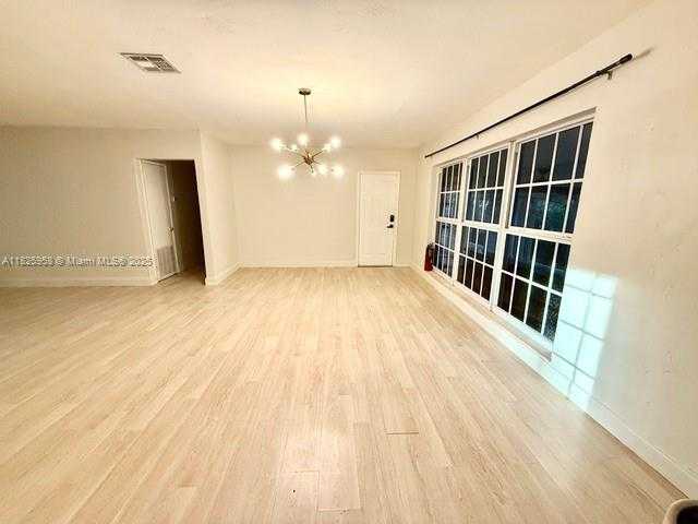 Small Image of 12995 NORTH EAST 5TH AVE, North Miami Number 16